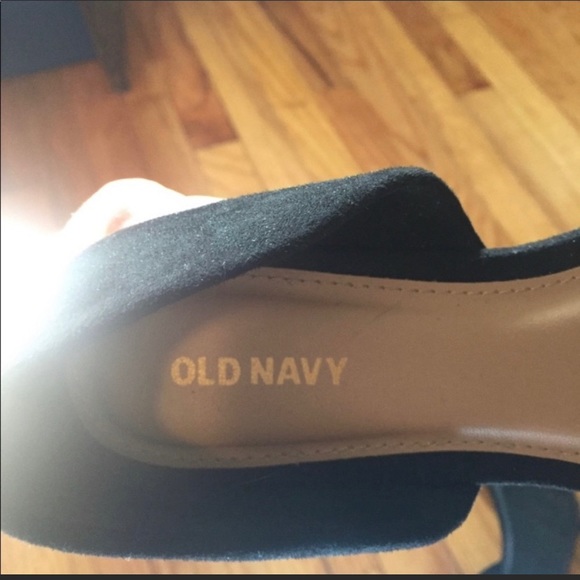 Excellent Condition Old Navy Black Shoes - Picture 5 of 5